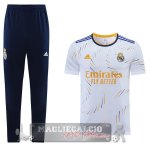 Real Madrid Formazione Set Completo Maglia Calcio 2021-22 Bianco Blu