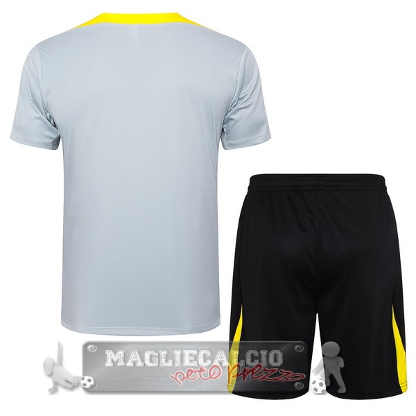 Formazione Set Completo Liverpool 2024 2025 Grigio Giallo Nero